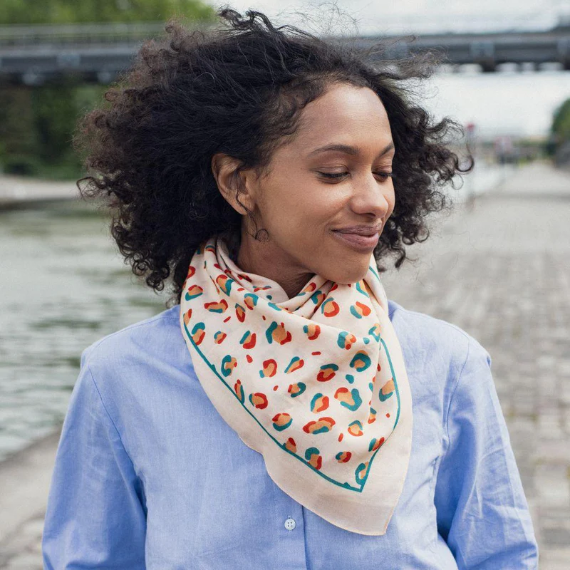 Foulard Graou Ecru CHAMAYE lifestyle2